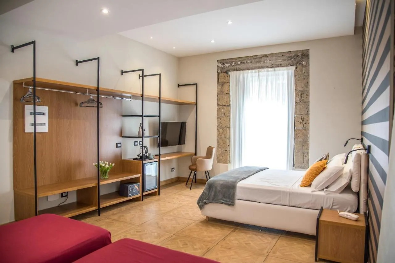 Kbirr Charming House Bed and Breakfast Napels 5*,  Italië