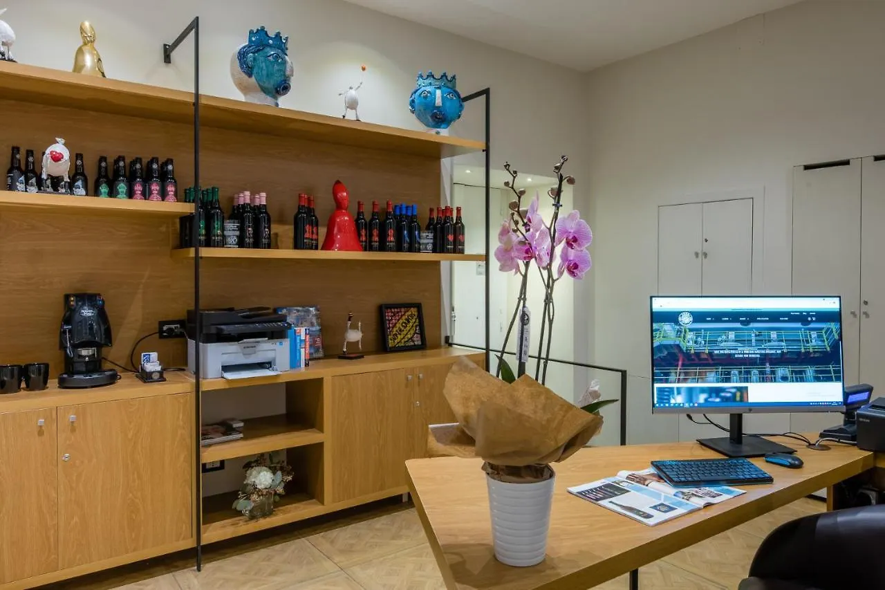 Kbirr Charming House Bed and Breakfast Νάπολη